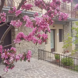 La Casina Di Nonna Giulia Appartamento